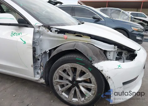 2022 Tesla Model 3 Long Range Dual Motor All-Wheel Drive z USA, uszkodzony, nr VIN 5YJ3E1EBXNF179798